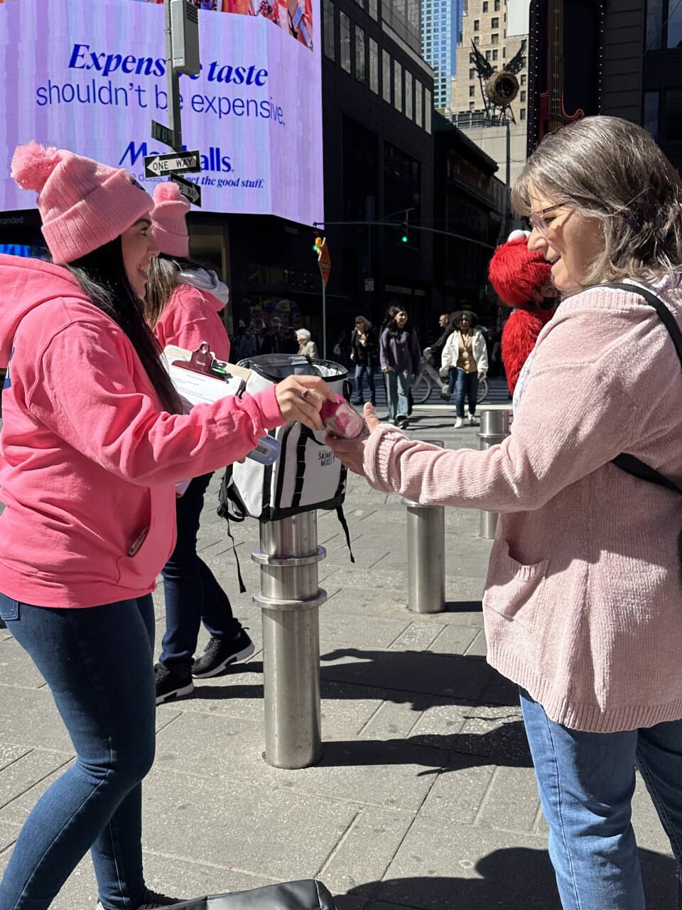 Skinny Mixes - NYC Street Sampling Blitz, photo 8
